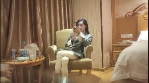 ❤️胖子传媒工作室 又当又立的婊子，半路喊疼退钱走人 难得一见的婊子，弯不下腰不跪❤️